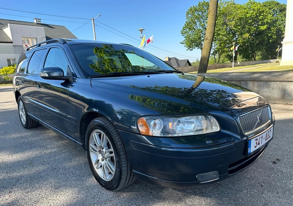 Volvo V70 cena 23900 przebieg: 240000, rok produkcji 2007 z Okonek małe 781